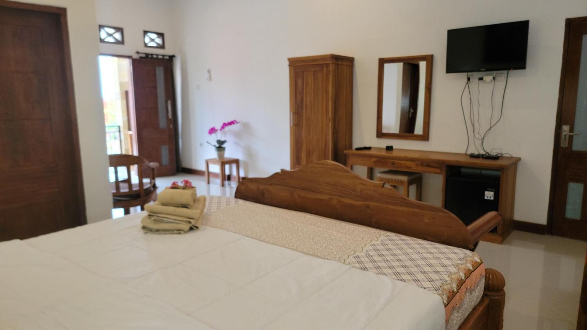 N Villa Lajor Екстер'єр фото