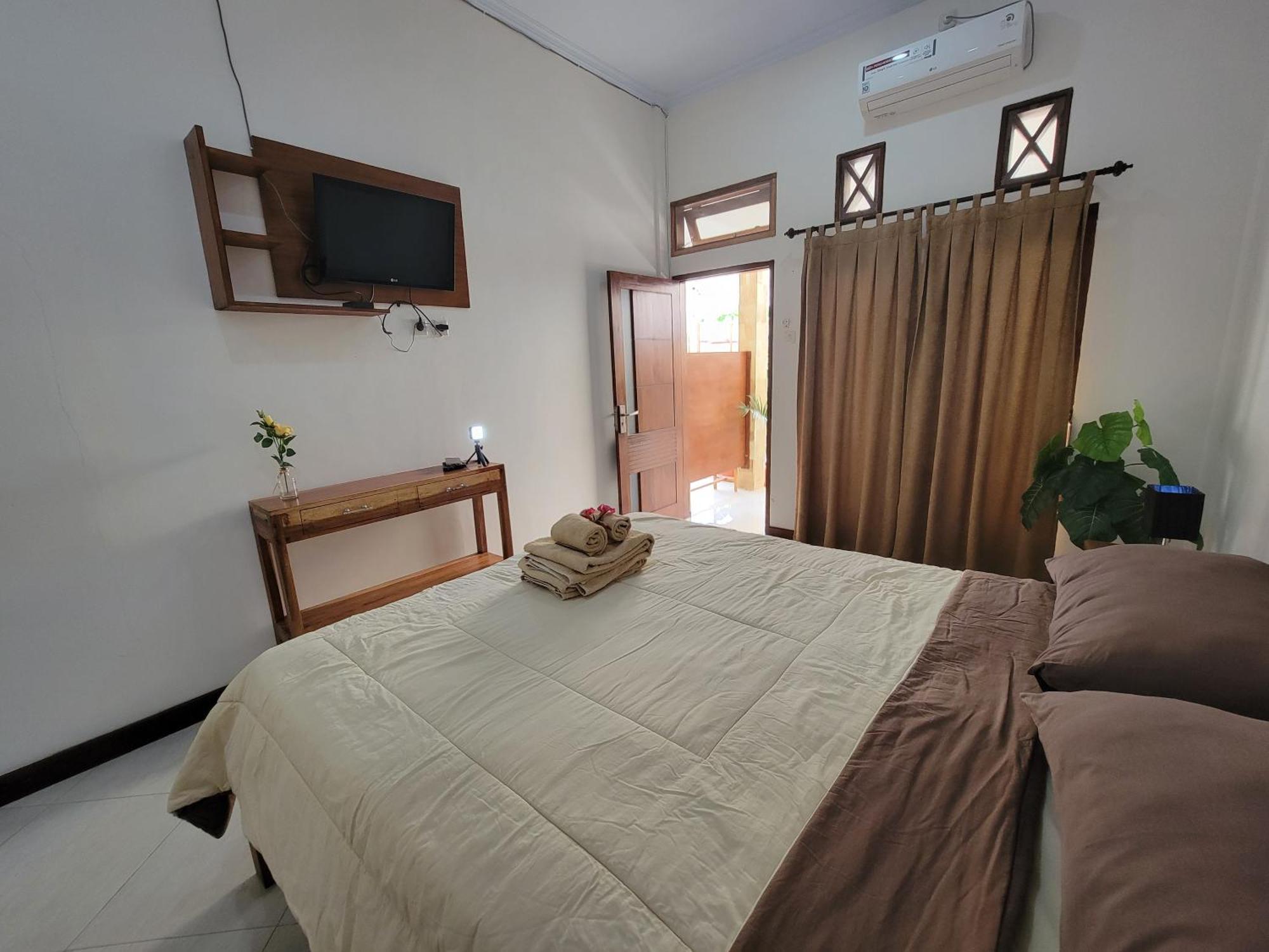 N Villa Lajor Екстер'єр фото